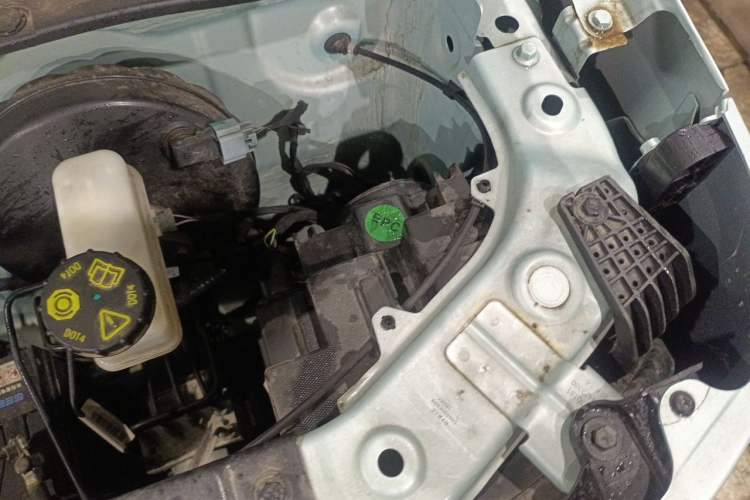 Used Geely Galaxy Panda 2023 Panda Mini 200km Endurance Bear Engine Bay Left