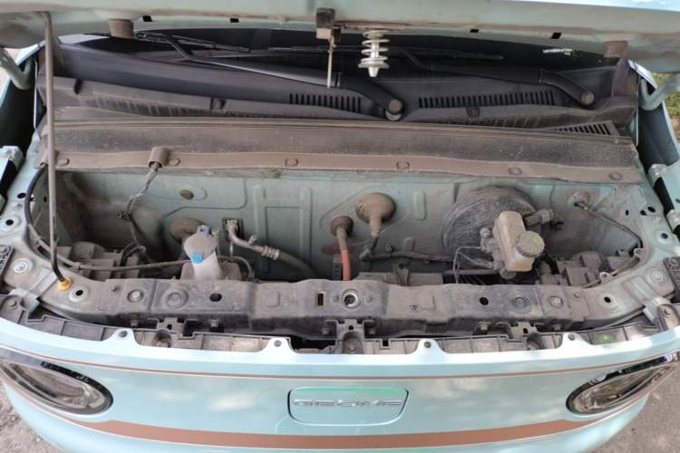 Used Geely Galaxy Panda 2023 Panda Mini 200km Endurance Bear Engine Bay