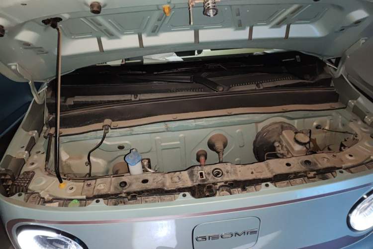 Used Geely Galaxy Panda 2023 Panda Mini 120km Super Cute Bear Engine Bay