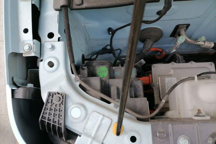Used Geely Galaxy Panda 2023 Panda Mini 200km Endurance Bear Engine Bay Right