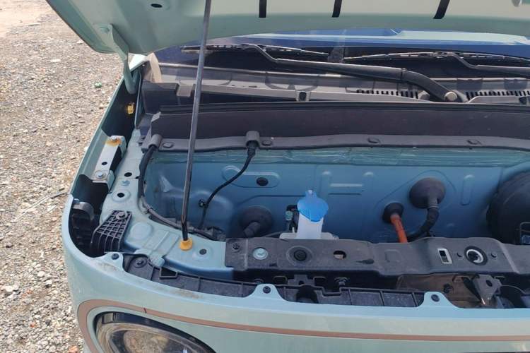 Used Geely Galaxy Panda 2023 Panda Mini 200km Endurance Bear Engine Bay Right