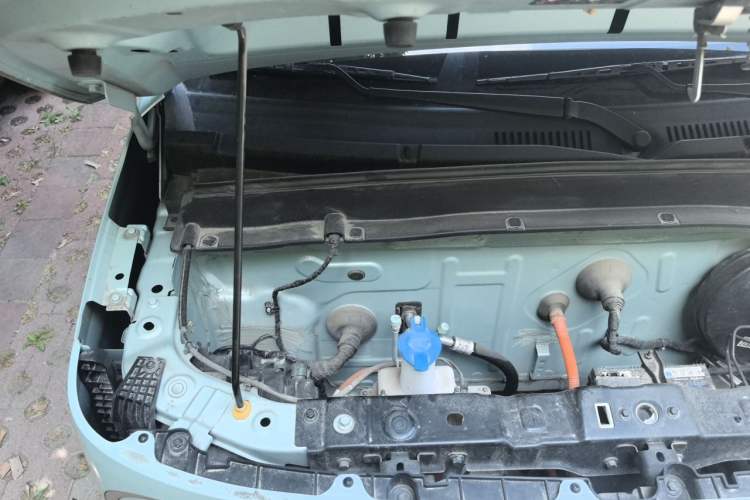 Used Geely Galaxy Panda 2023 Panda Mini 200km Endurance Bear Engine Bay Right