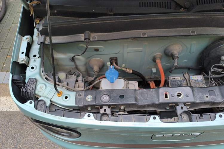 Used Geely Galaxy Panda 2023 Panda Mini 200km Endurance Bear Engine Bay Right