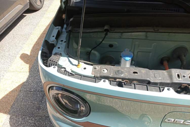 Used Geely Galaxy Panda 2023 Panda Mini 200km Endurance Bear Engine Bay Right