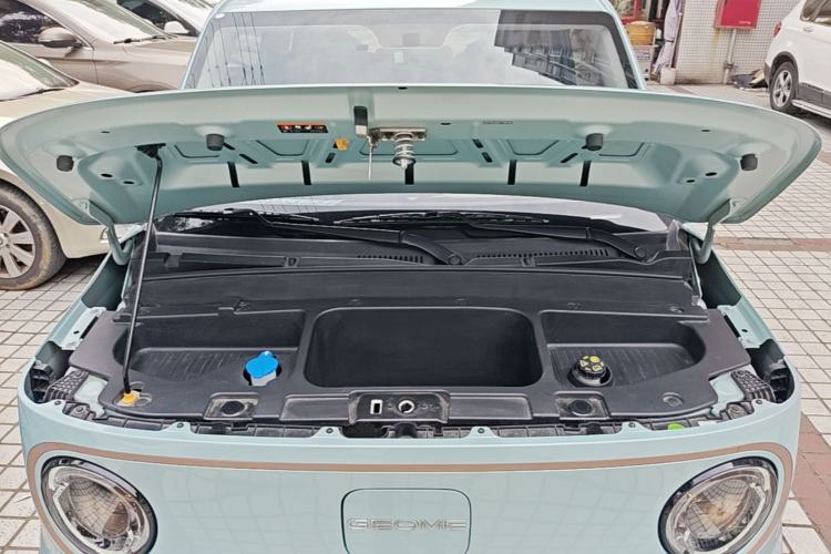 Used Geely Galaxy Panda 2023 Panda Mini 200km Endurance Bear Engine Bay