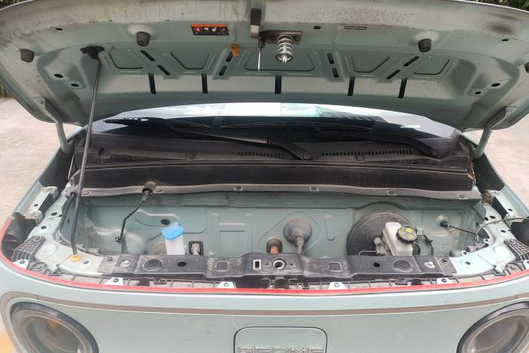 Used Geely Galaxy Panda 2023 Panda Mini 200km Endurance Bear Engine Bay