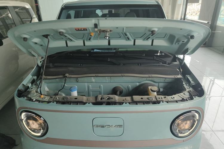 Used Geely Galaxy Panda 2023 Panda Mini 200km Endurance Bear Engine Bay
