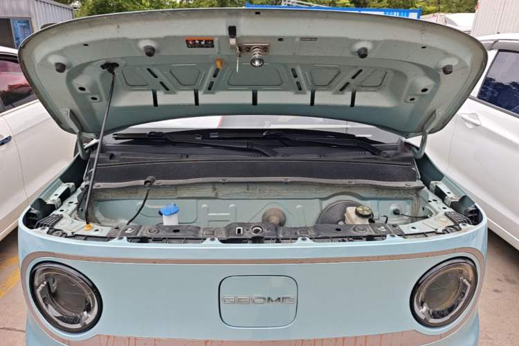 Used Geely Galaxy Panda 2023 Panda Mini 200km Endurance Bear Engine Bay