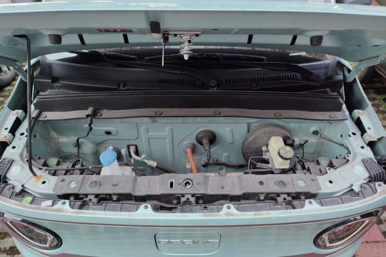 Used Geely Galaxy Panda 2023 Panda Mini 200km Endurance Bear Engine Bay