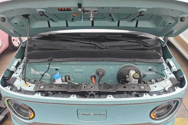 Used Geely Galaxy Panda 2023 Panda Mini 200km Endurance Bear Engine Bay