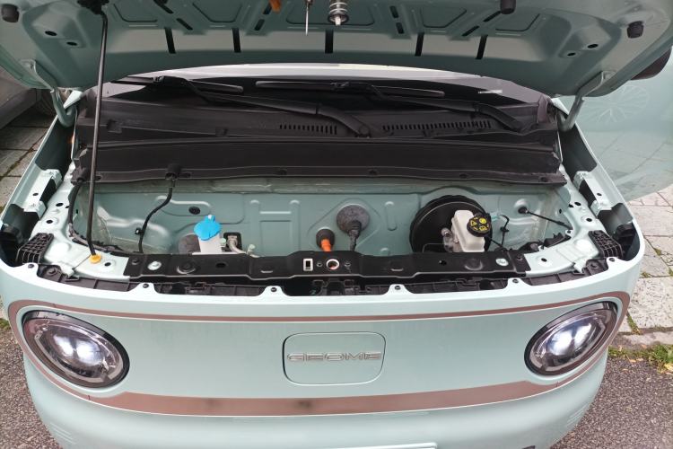 Used Geely Galaxy Panda 2023 Panda Mini 200km Endurance Bear Engine Bay