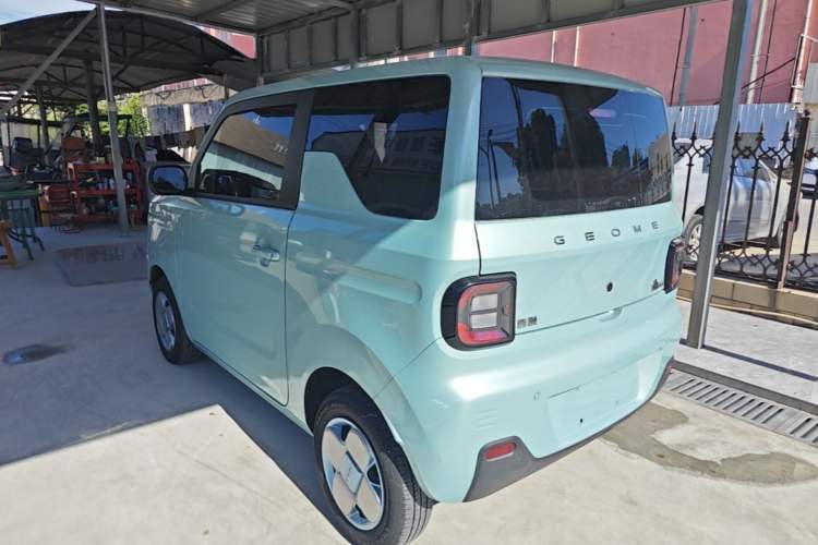 Used Geely Galaxy Panda 2023 Panda Mini 200km Endurance Bear Exterior 2