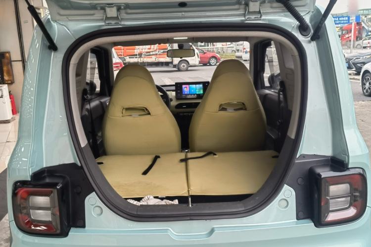 Used Geely Galaxy Panda 2023 Panda Mini 200km Endurance Bear Exterior 4