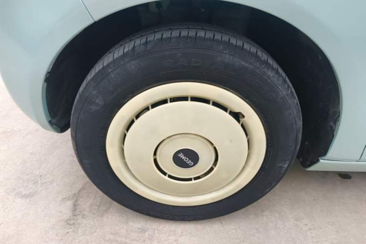 Used Geely Galaxy Panda 2023 Panda Mini 200km Endurance Bear Exterior 4