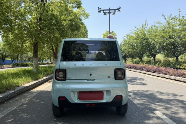 Used Geely Galaxy Panda 2023 Panda Mini 200km Endurance Bear Exterior 4