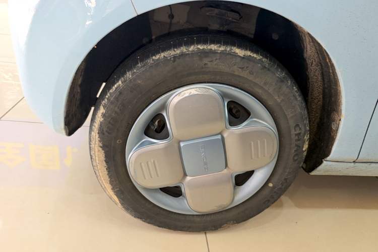 Used Geely Galaxy Panda 2023 Panda Mini 200km Endurance Bear Exterior 4