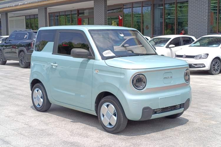 Used Geely Galaxy Panda 2023 Panda Mini 200km Endurance Bear Exterior 4