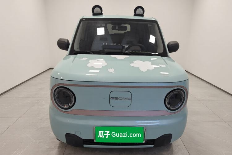 Used Geely Galaxy Panda 2023 Panda Mini 120km Cute Bear Front
