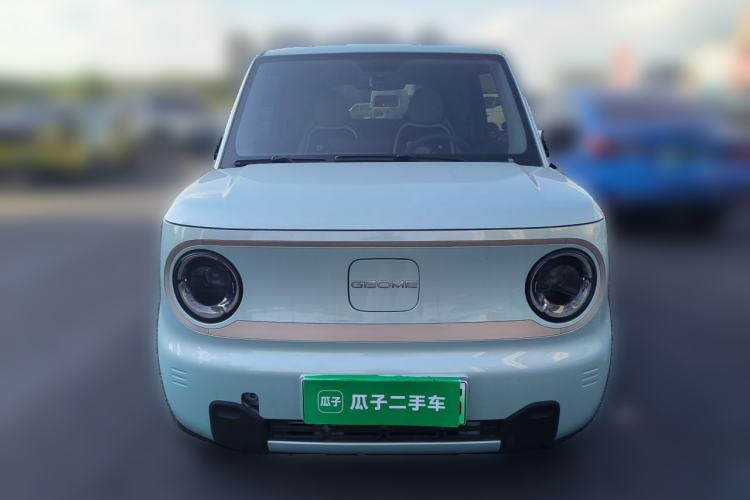 Used Geely Galaxy Panda 2023 Panda Mini 120km Super Cute Bear Front