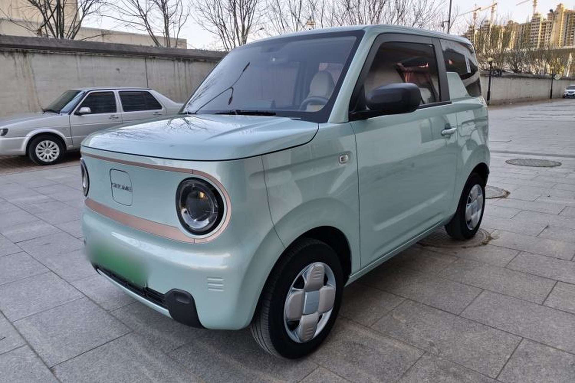 Used Geely Galaxy Panda 2023 Panda Mini 200km Endurance Bear Front Left 45 Deg
