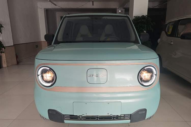 Used Geely Galaxy Panda 2023 Panda Mini 120km Asian Games Edition Front