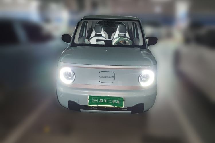 Used Geely Galaxy Panda 2023 Panda Mini 120km Super Cute Bear Front