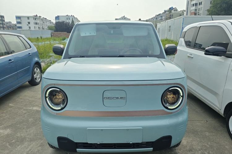 Used Geely Galaxy Panda 2023 Panda Mini 200km Endurance Bear Front