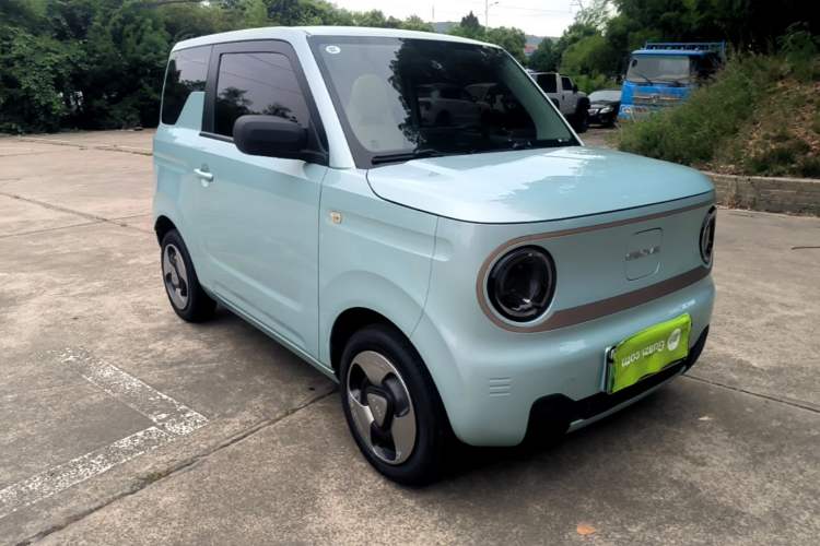 Used Geely Galaxy Panda 2023 Panda Mini 200km Dynamic Bear Front Right 45 Deg