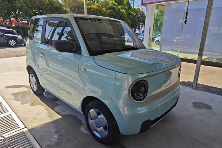 Used Geely Galaxy Panda 2023 Panda Mini 200km Endurance Bear Front Right 45 Deg