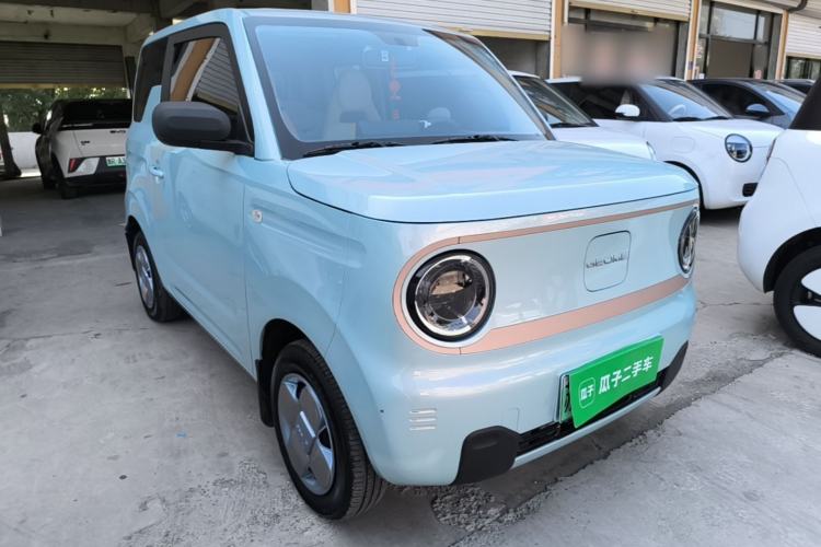 Used Geely Galaxy Panda 2023 Panda Mini 200km Endurance Bear Front Right 45 Deg