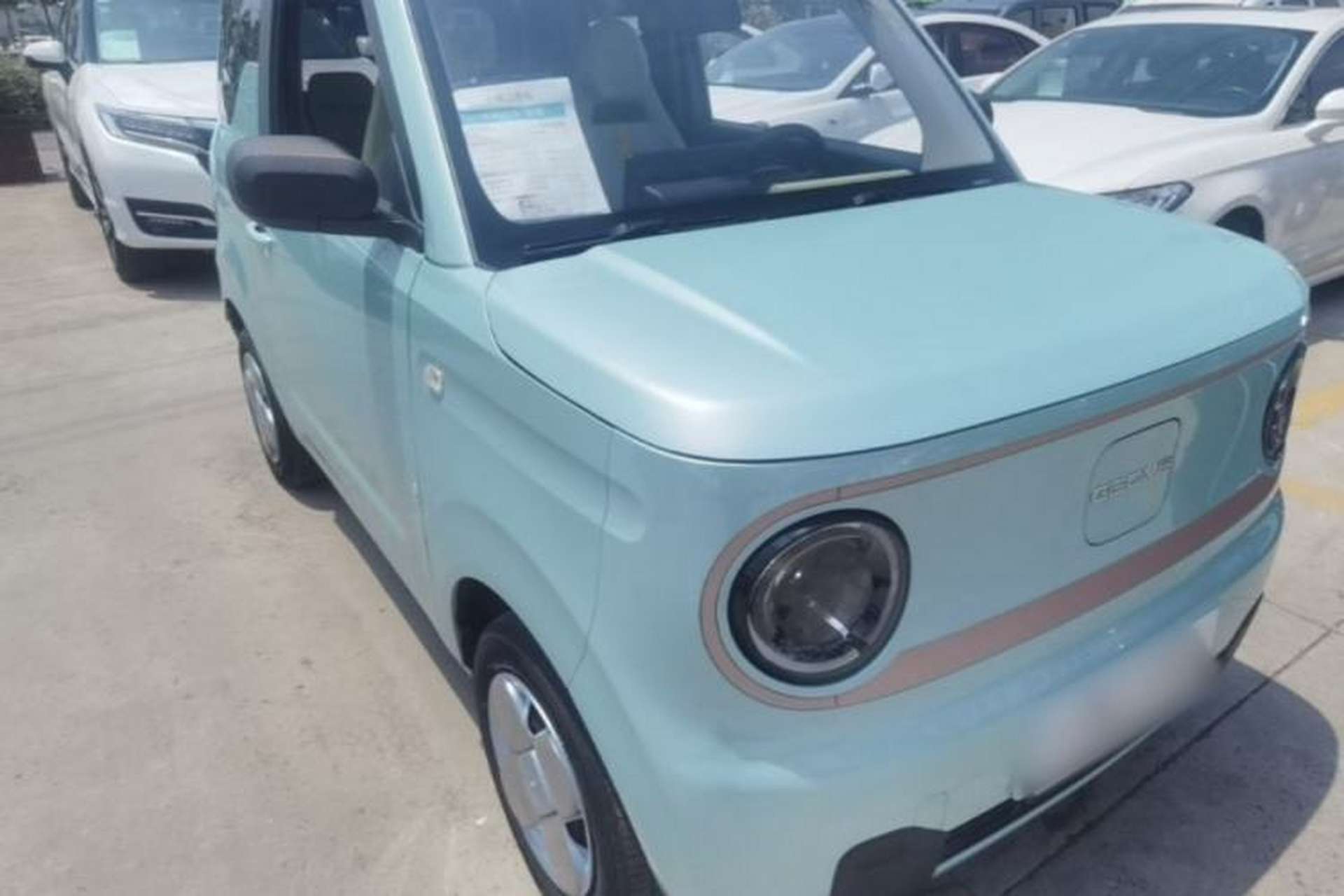 Used Geely Galaxy Panda 2023 Panda Mini 200km Endurance Bear Front Right 45 Deg