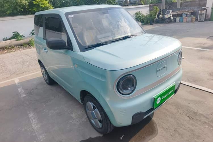Used Geely Galaxy Panda 2023 Panda Mini 200km Endurance Bear Front Right 45 Deg