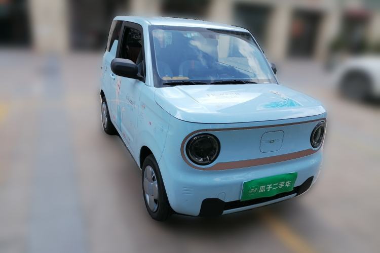 Used Geely Galaxy Panda 2023 Panda Mini 200km Endurance Bear Front Right 45 Deg