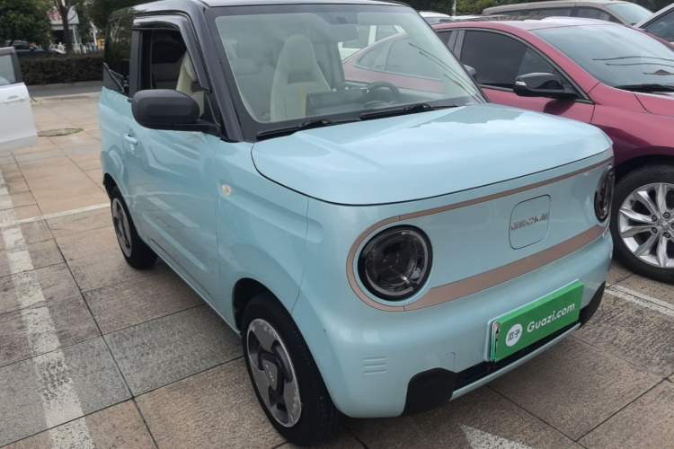 Used Geely Galaxy Panda 2023 Panda Mini 200km Dynamic Bear Front Right 45 Deg