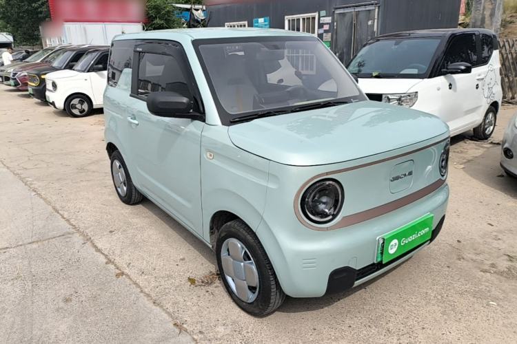 Used Geely Galaxy Panda 2023 Panda Mini 200km Endurance Bear Front Right 45 Deg