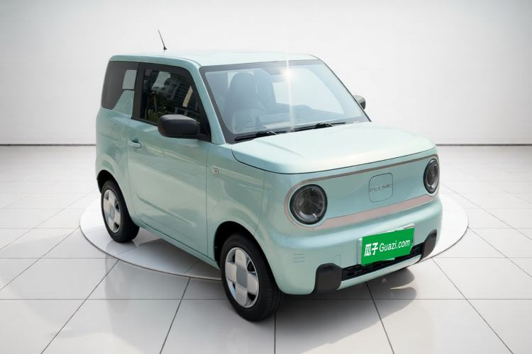 Used Geely Galaxy Panda 2023 Panda Mini 200km Endurance Bear Front Right 45 Deg