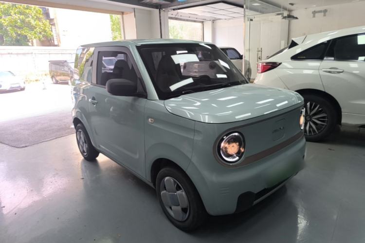 Used Geely Galaxy Panda 2023 Panda Mini 200km Endurance Bear Front Right 45 Deg