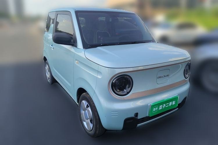 Used Geely Galaxy Panda 2023 Panda Mini 120km Super Cute Bear Front Right 45 Deg