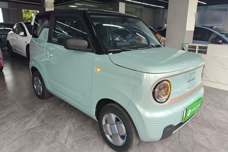 Used Geely Galaxy Panda 2023 Panda Mini 200km Endurance Bear Front Right 45 Deg