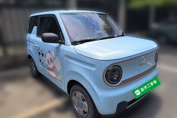 Used Geely Galaxy Panda 2023 Panda Mini 200km Endurance Bear Front Right 45 Deg