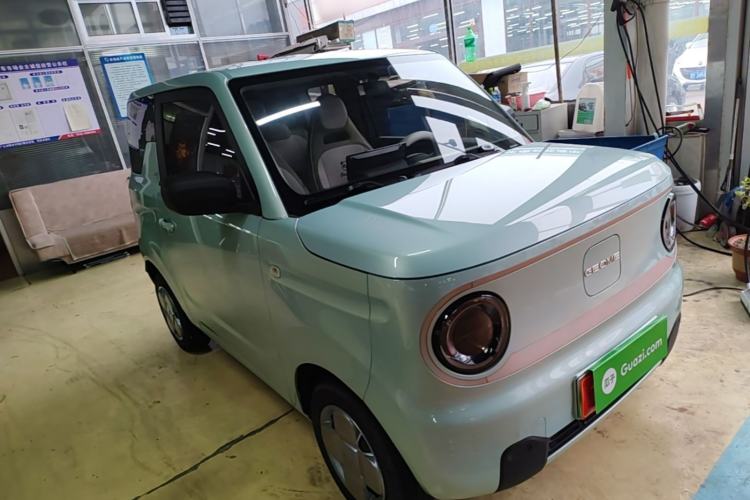 Used Geely Galaxy Panda 2023 Panda Mini 200km Endurance Bear Front Right 45 Deg