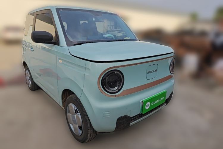 Used Geely Galaxy Panda 2023 Panda Mini 200km Endurance Bear Front Right 45 Deg