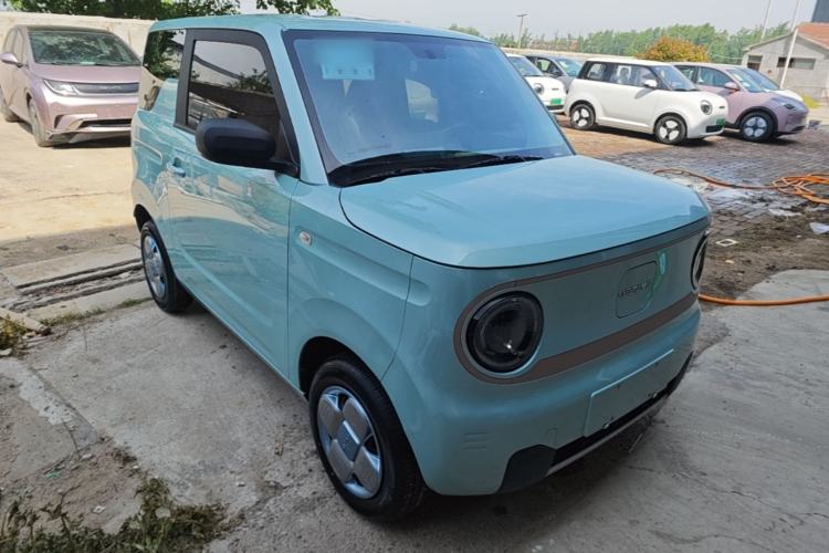 Used Geely Galaxy Panda 2023 Panda Mini 120km Super Cute Bear Front Right 45 Deg
