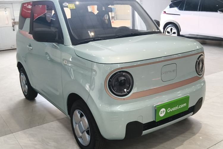 Used Geely Galaxy Panda 2023 Panda Mini 200km Endurance Bear Front Right 45 Deg