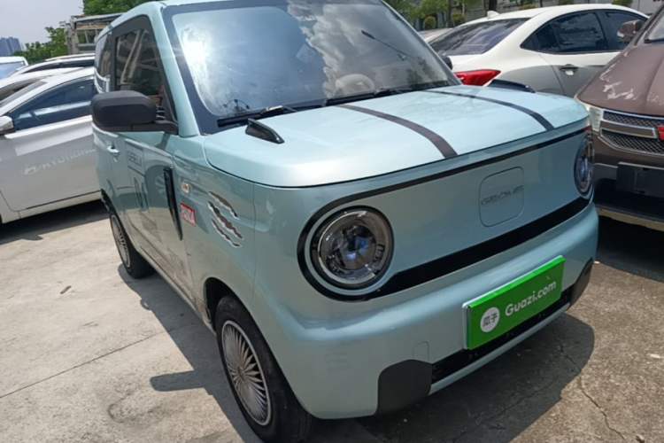 Used Geely Galaxy Panda 2023 Panda Mini 200km Endurance Bear Front Right 45 Deg