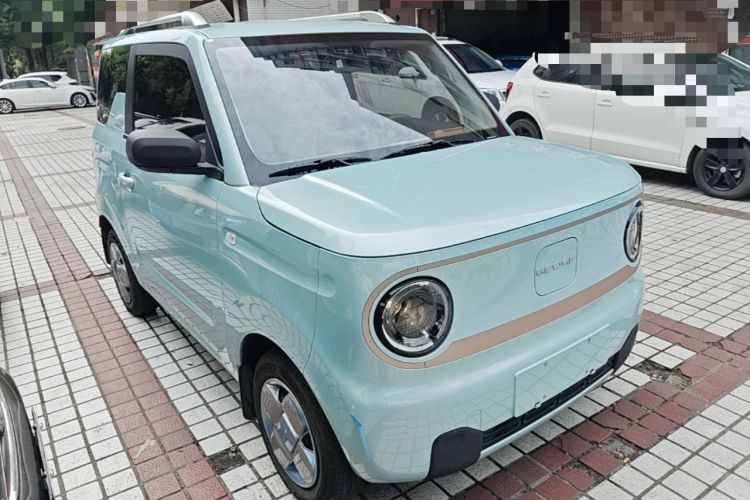 Used Geely Galaxy Panda 2023 Panda Mini 200km Endurance Bear Front Right 45 Deg