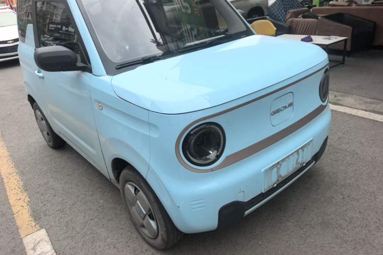 Used Geely Galaxy Panda 2023 Panda Mini 200km Endurance Bear Front Right 45 Deg