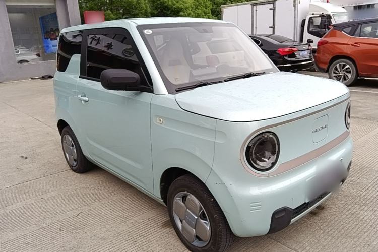 Used Geely Galaxy Panda 2023 Panda Mini 200km Endurance Bear Front Right 45 Deg