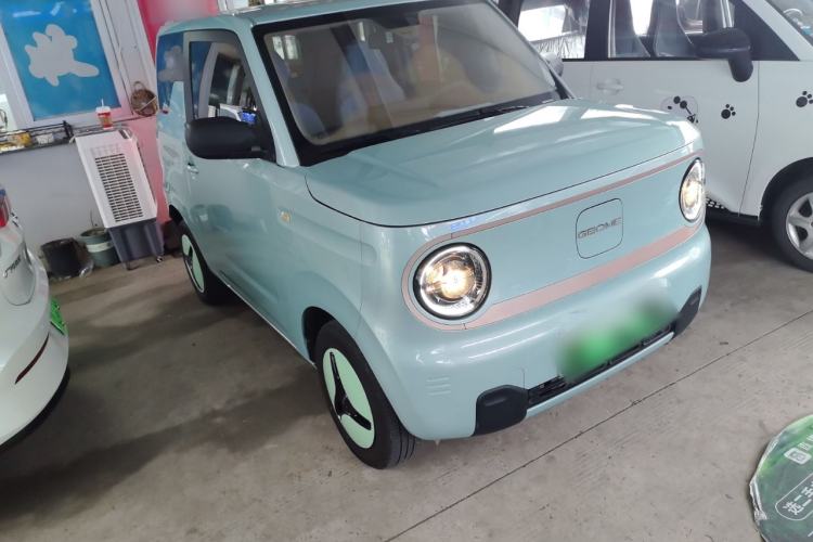 Used Geely Galaxy Panda 2023 Panda Mini 200km Endurance Bear Front Right 45 Deg
