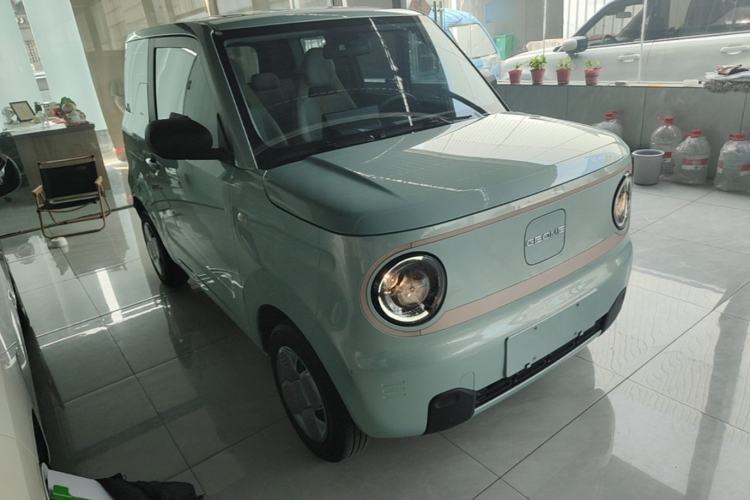 Used Geely Galaxy Panda 2023 Panda Mini 200km Endurance Bear Front Right 45 Deg